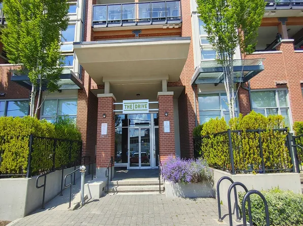 1182 W 16th St #209, North Vancouver, BC V7P 0B3