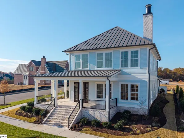 101 Burriss Dr, Greenville, SC 29615