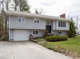 23 Leach Rd, Kittery, ME 03904