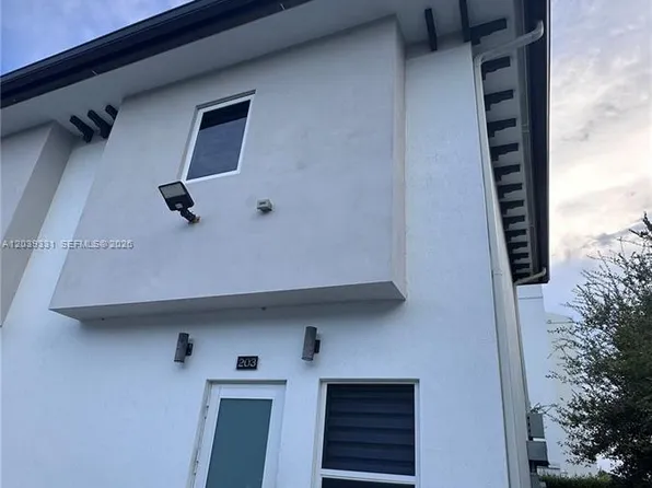 6410 SW 139th Avenue Rd #203, Miami, FL 33183