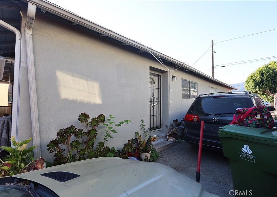2nd image of 7724 Yates St