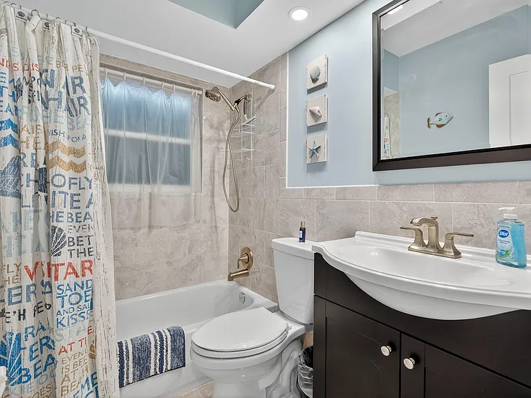 110 Shore Ct #301 — Photo 28
