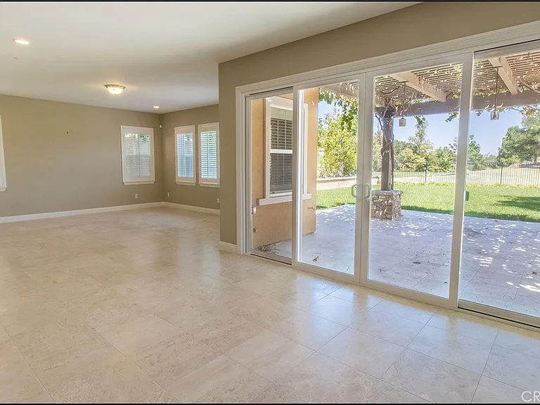 47 Santa Barbara Dr — Photo 11