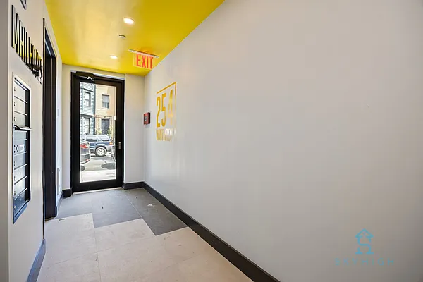 Rented by Skyhigh Realty NYC LLC | media 14