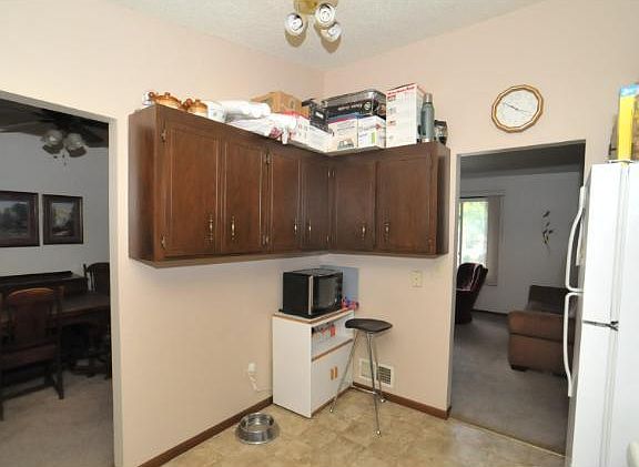 4th image of 6523 Zealand Ln N