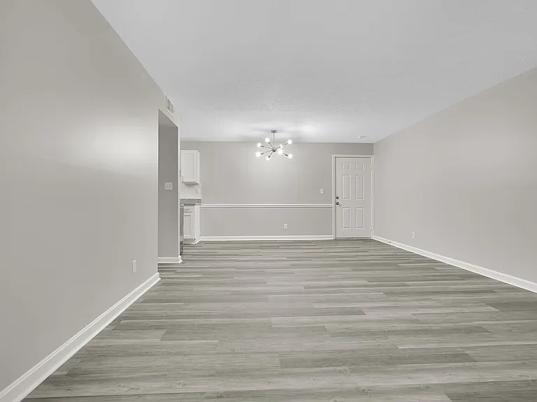 St. Anthony Gardens Apartments — Photo 9