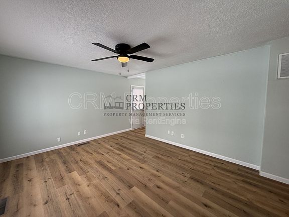 3rd image of 800 Maumee Dr