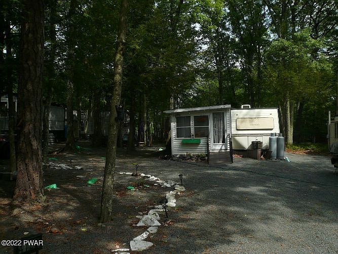 1st image of 4722 Crow Ln