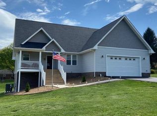 239 Whispering Pines Rd, Max Meadows, VA 24360