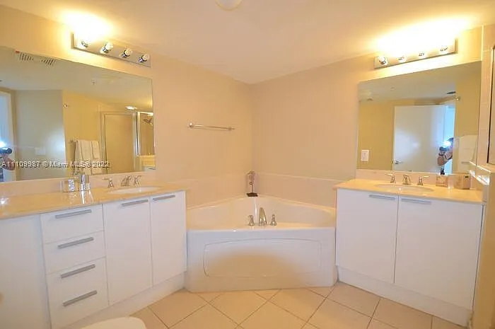 16699 Collins Ave #1509 — Photo 14