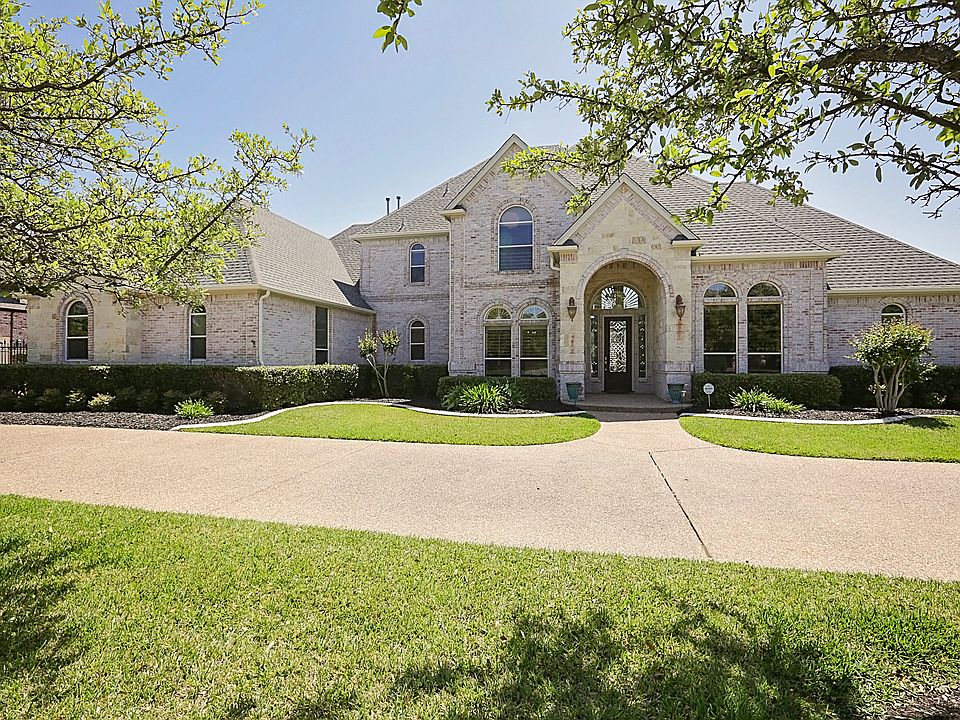 1st image of 1205 Castle Cove Ln