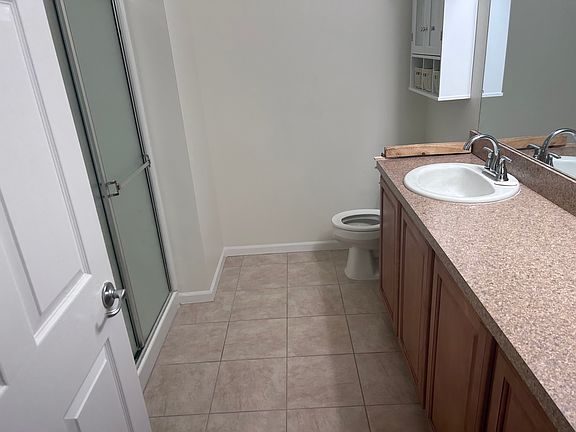 Main bathroom, private and adjacent to Master bedroom