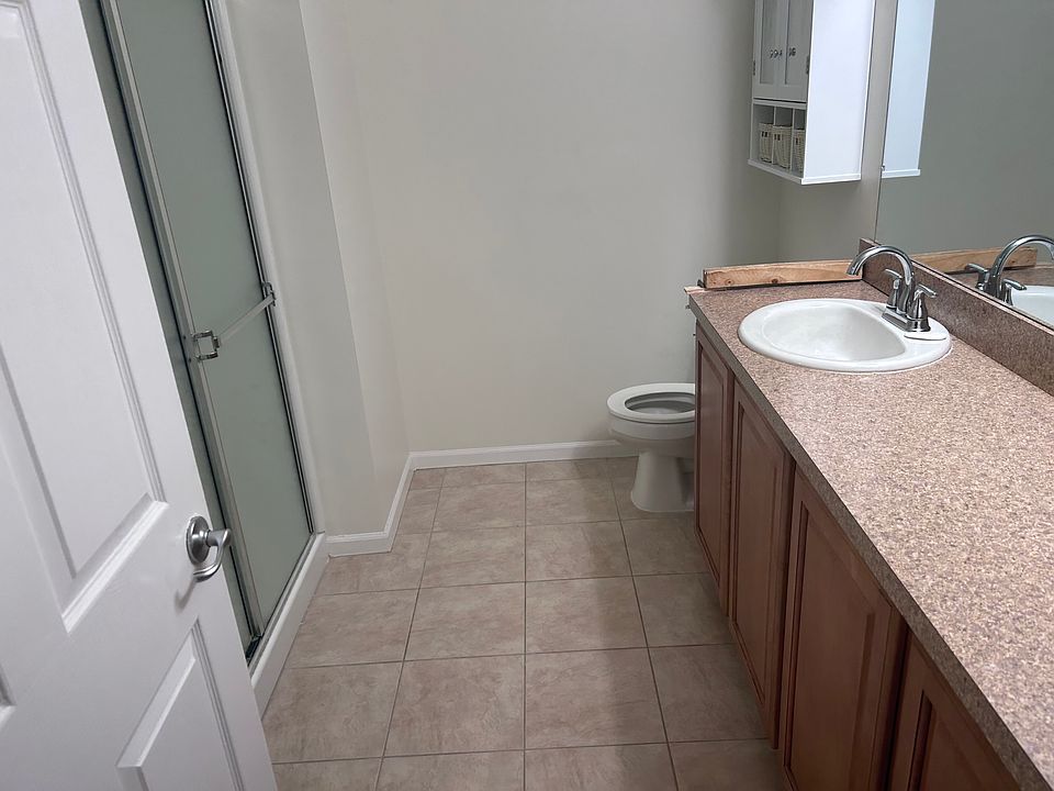 Main bathroom, private and adjacent to Master bedroom