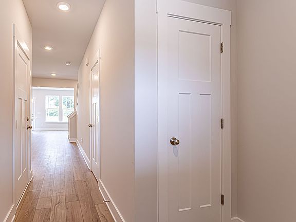2nd image of 122 Keel Ln