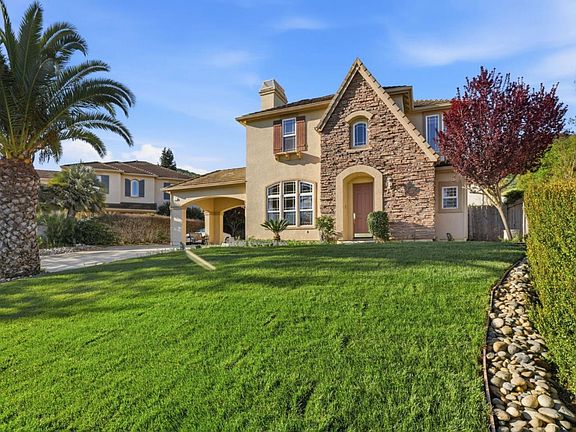 3rd image of 7521 Troon Ct