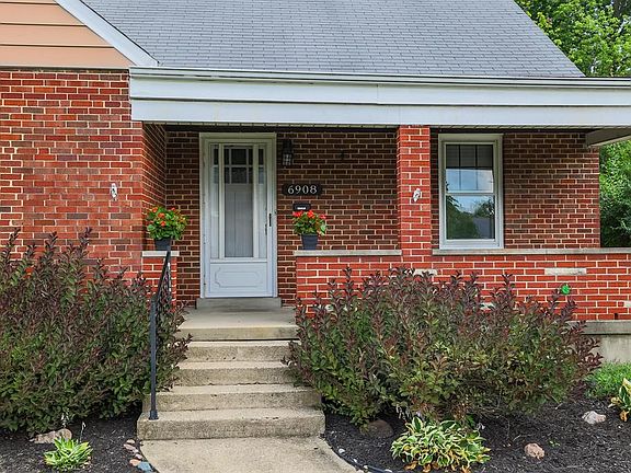 3rd image of 6908 Lois Dr