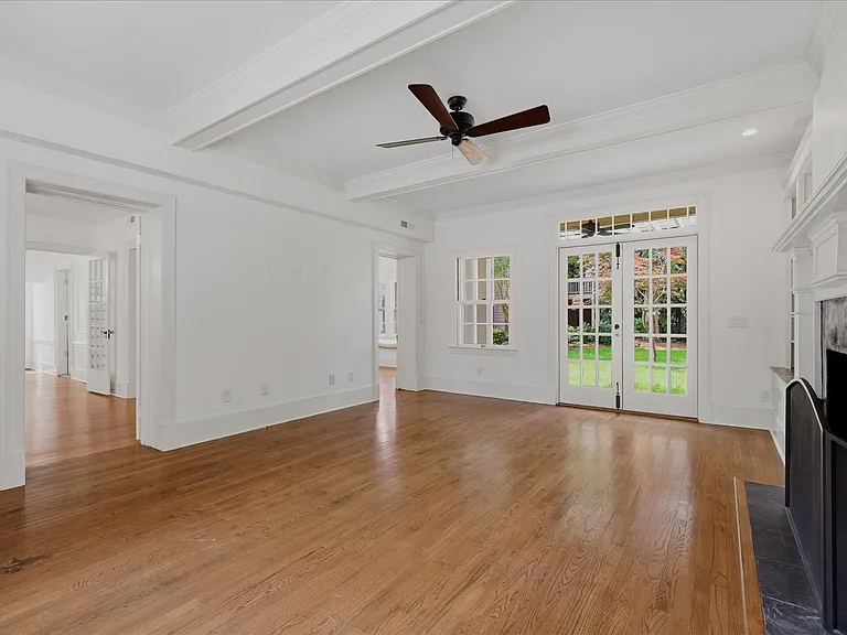 2318 Mimosa Pl — Photo 16