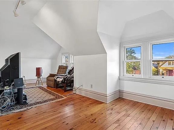 4th image of 707 S Aiken Ave