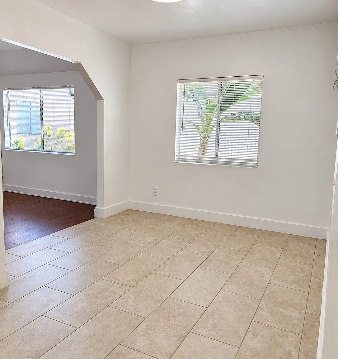 4218 Lockwood Ave — Photo 3