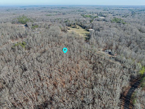 3rd image of 335 Cove Creek Rd