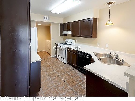 4th image of 2837 Floral Peak Dr