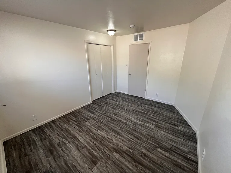 2620 N 14th Ave #12 — Photo 12