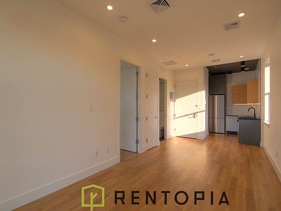 5th image of 820 Dekalb Ave #3R