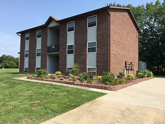 3rd image of 2564 Lisa Dr APT 3