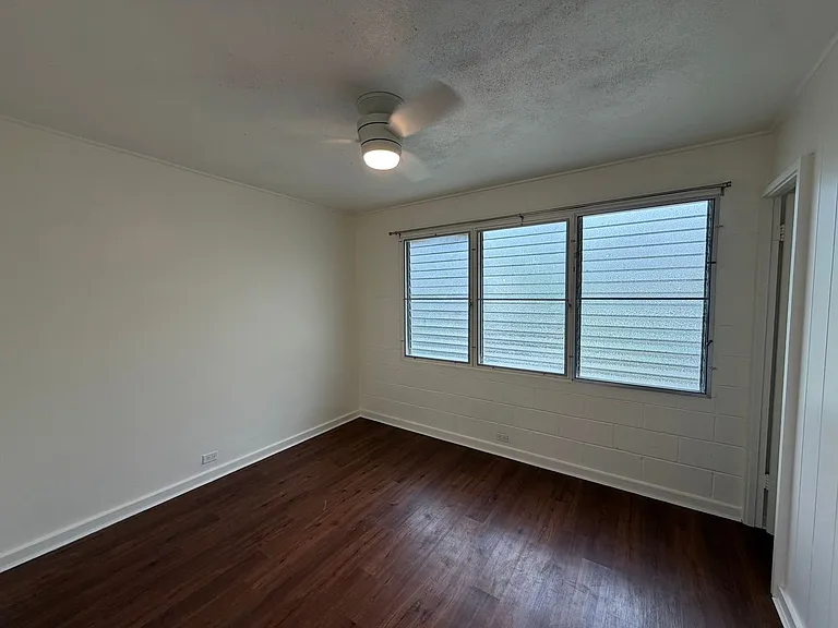 1226-1232 Young St — Photo 5