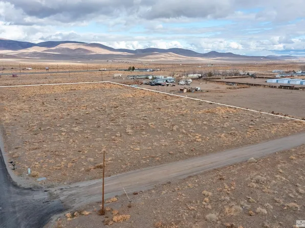 3485 Prospect Ave, Silver Springs, NV 89429