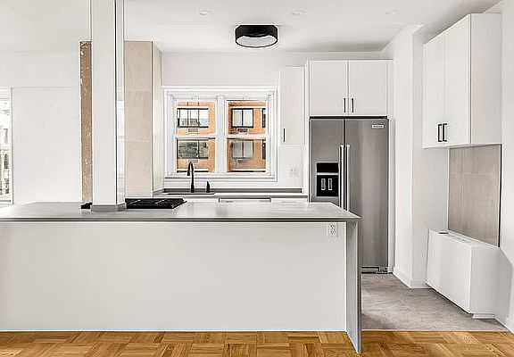 4th image of 60 E 8th St APT 14N