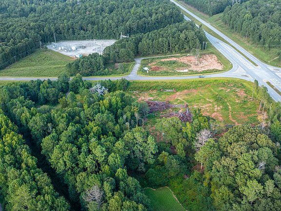 3rd image of 67 Glenloch Rd