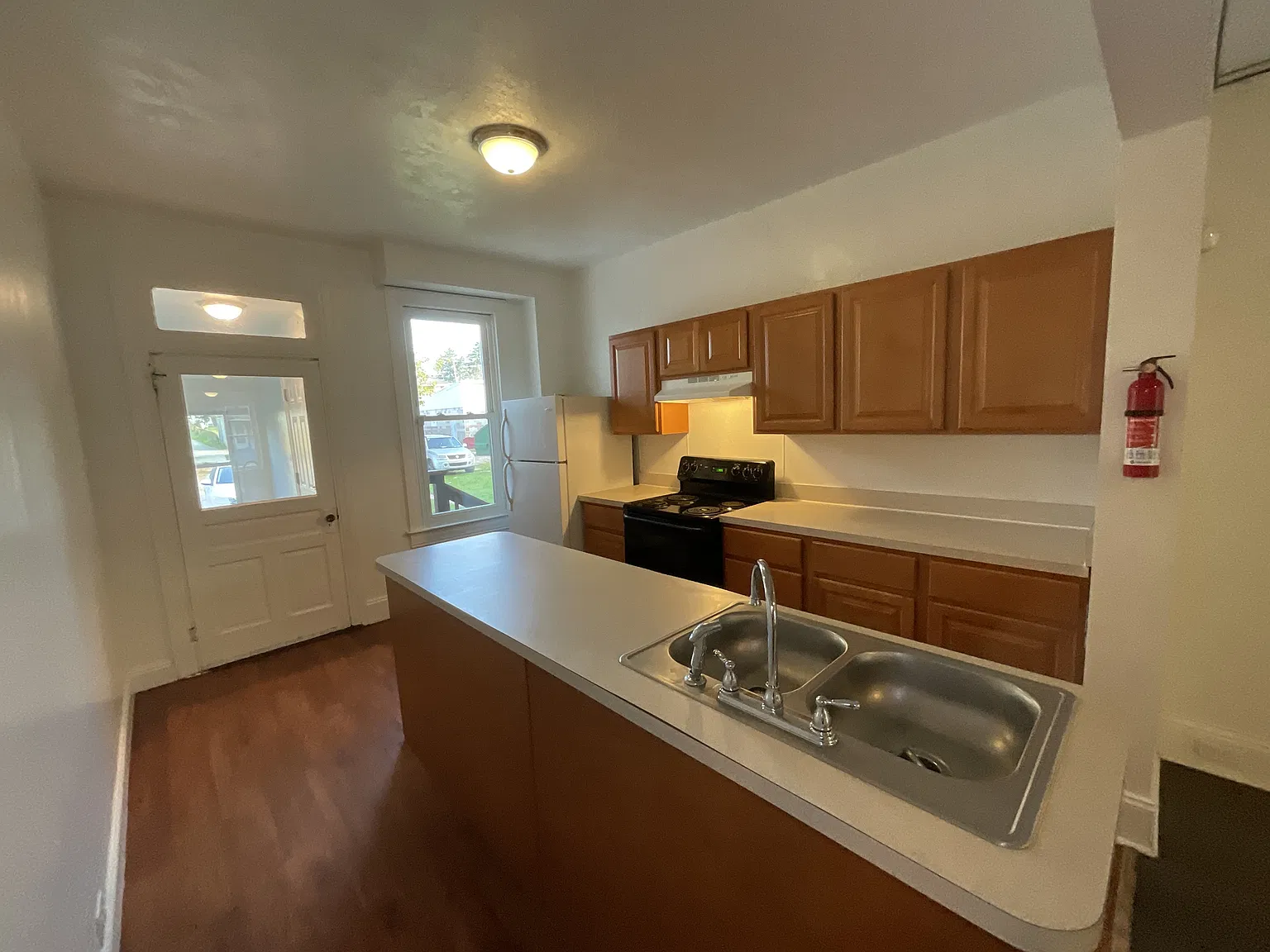 235 W Jackson St, York - 1 — Photo 2
