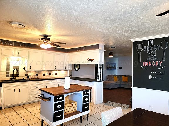 5th image of 2200 Dogwood Ln