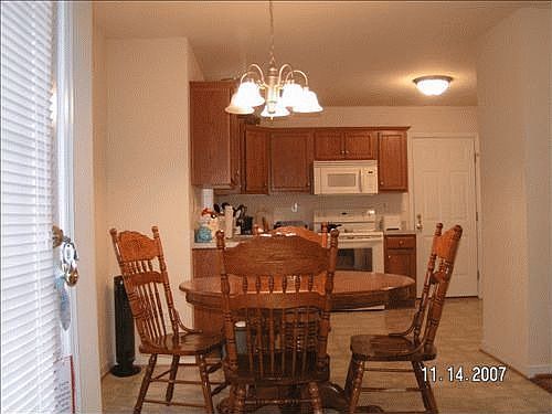 Kitchen with eat-in area