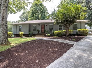 325 Saratoga Dr, Greer, SC 29650