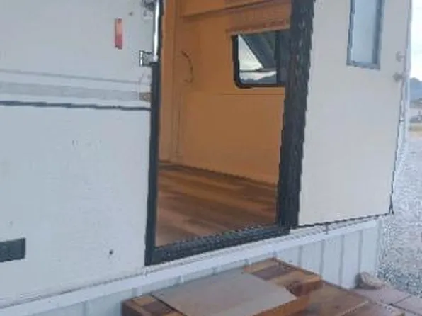 1880 Janet Ln #C, Pahrump, NV 89060