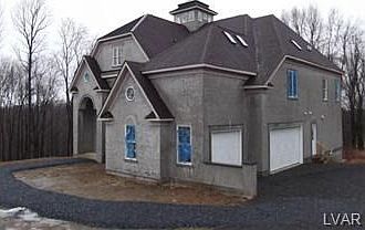 2nd image of 2740 Imperial Crest Ln