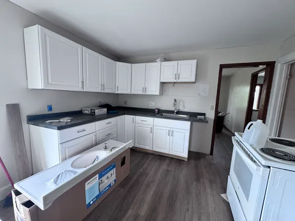 512 W Wisconsin St #1/2, Portage, WI 53901