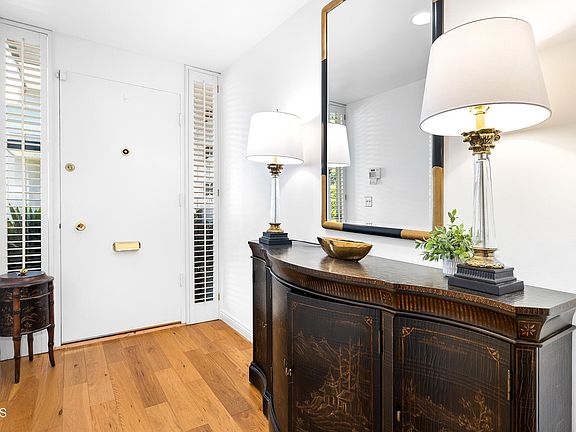 3rd image of 1000 S Orange Grove Blvd Unit 7