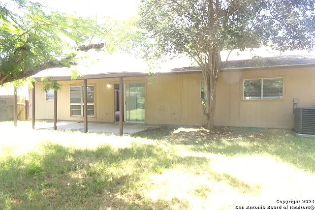 3 bed, 2.0 bath, 1288 sqft, $1,450 — Photo 3