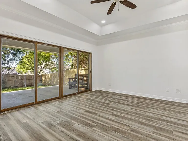 604 San Clemente Dr — Photo 13