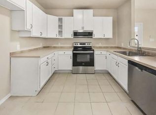 124 Lark Hill Rd, Floresville, TX 78114