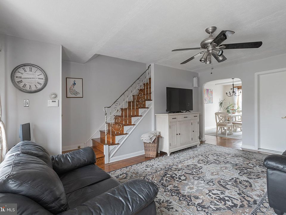 1st image of 2618 McKean St