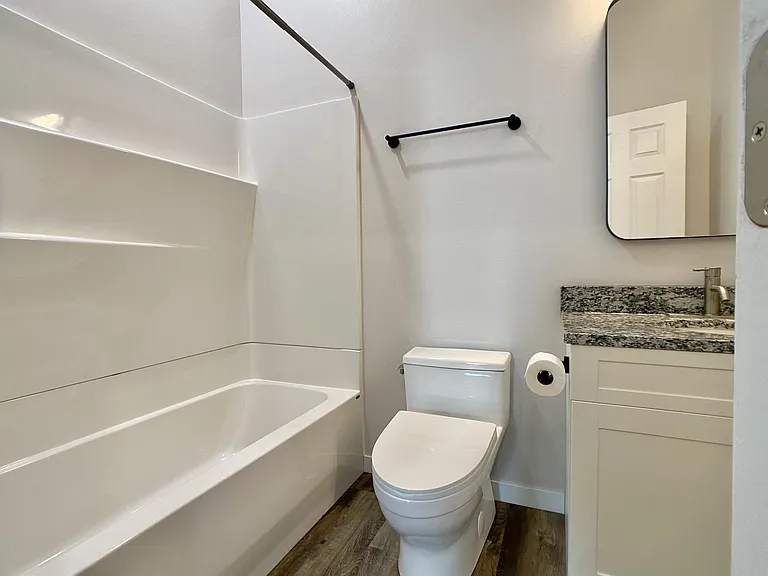 423 Adams Ave #1 — Photo 4