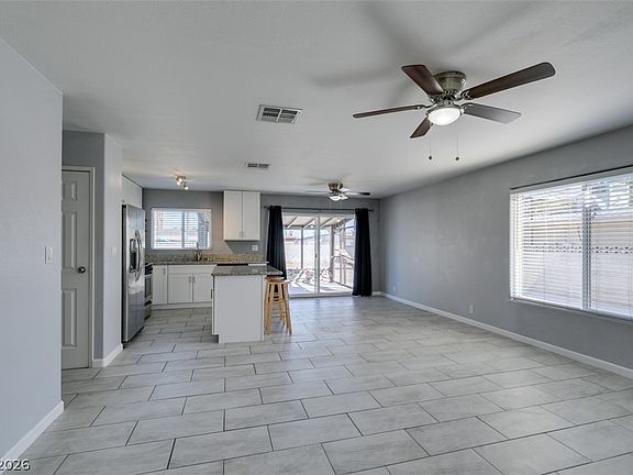 3rd image of 4030 Vegas Valley Dr