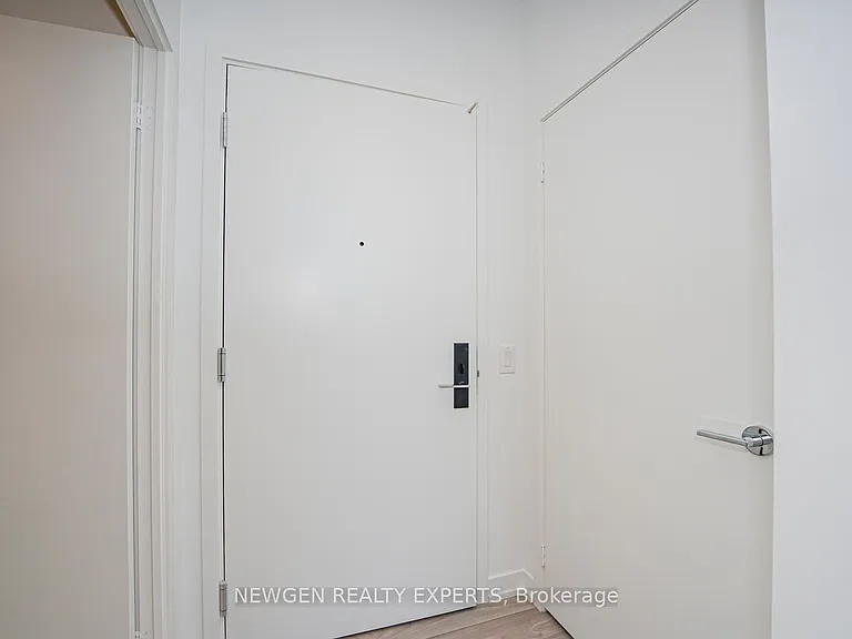 285 Dufferin St #1203 — Photo 8