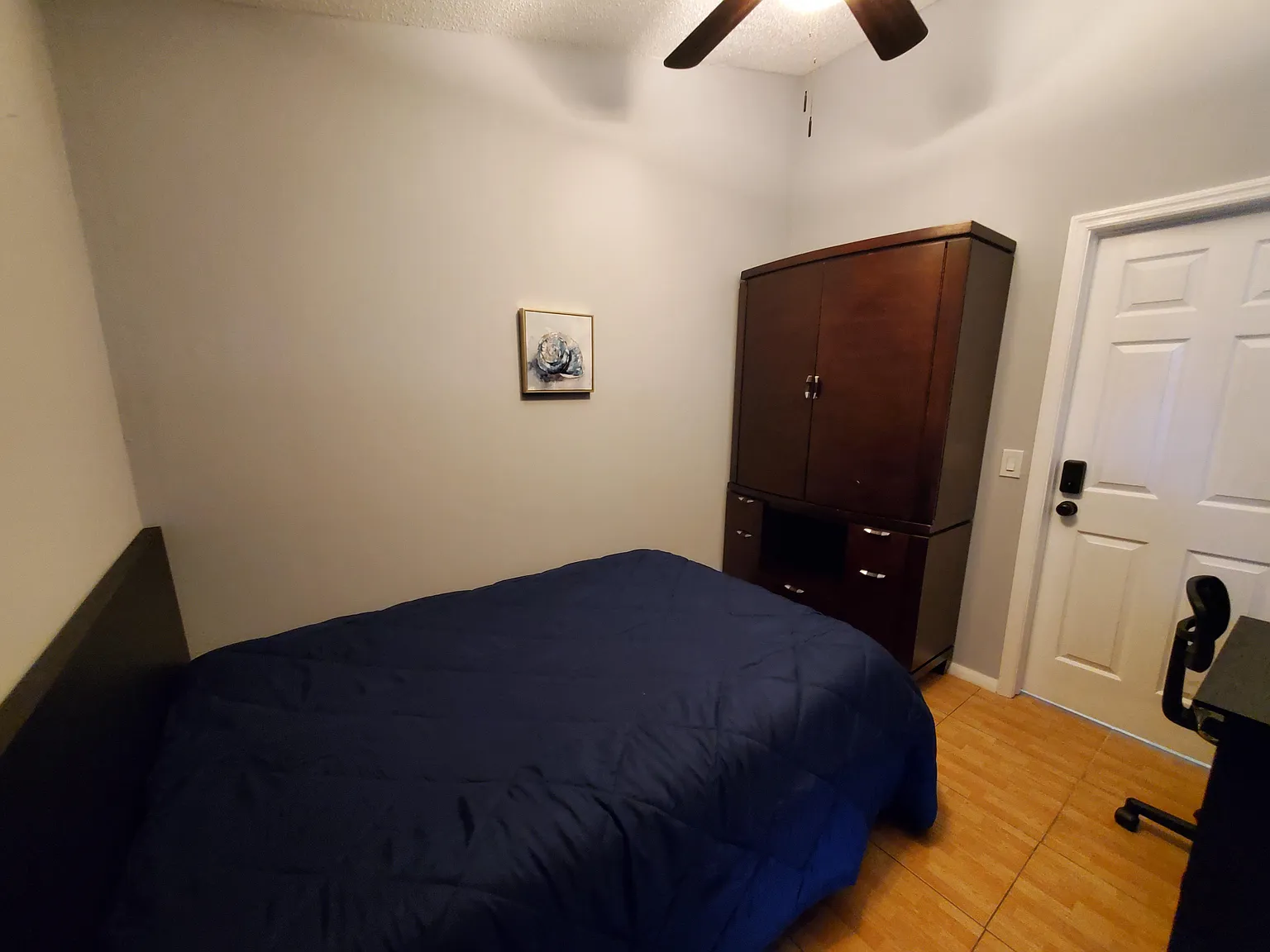 4 bed, 2.0 bath, 1300 sqft, $819 — Photo 4