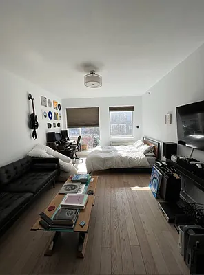 Rented by Oxford Property Group | media 39