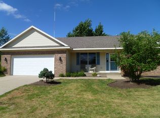 3640 Brambleberry Dr NW, Comstock Park, MI 49321